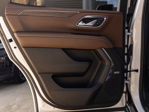 Used 2023 Chevrolet Tahoe High Country image 32