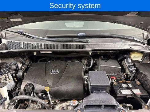 Used 2017 Toyota Sienna XLE AWD/4WD image 28