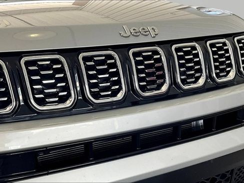 Used 2025 Jeep Compass Limited AWD/4WD image 32
