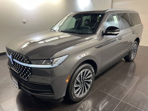 New 2026 Lincoln Navigator Black Label AWD/4WD image 3