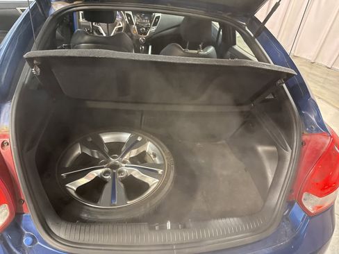 Used 2016 Hyundai Veloster w/ Option Group 03 image 13