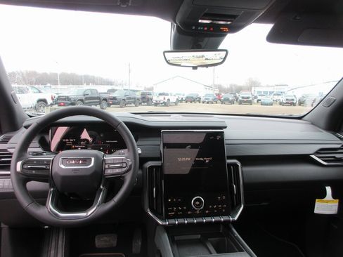 New 2026 GMC Acadia AT4 w/ Luxury Package image 17