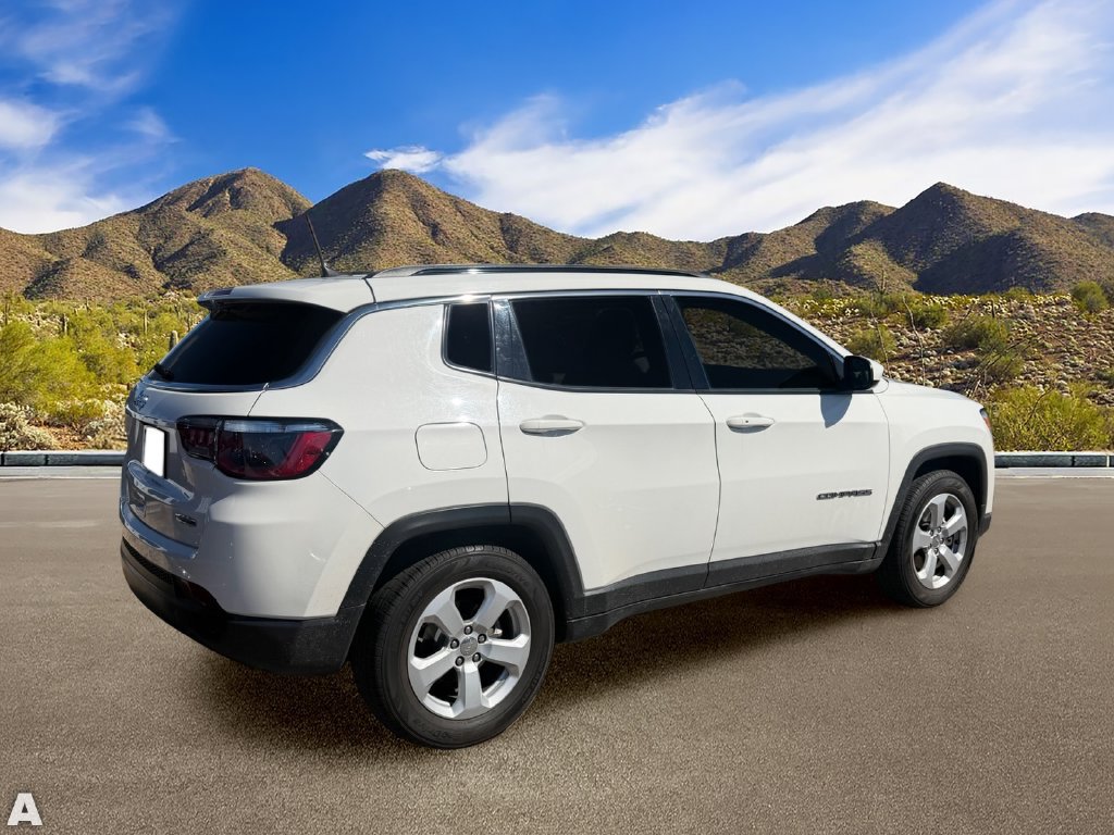 Used 2021 Jeep Compass Latitude w/ Driver Assistance Group FWD image 4