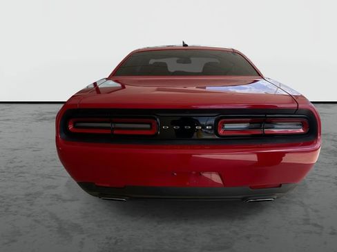 Used 2016 Dodge Challenger SXT RWD image 28
