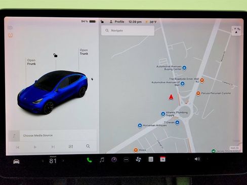 Used 2021 Tesla Model Y Long Range image 23