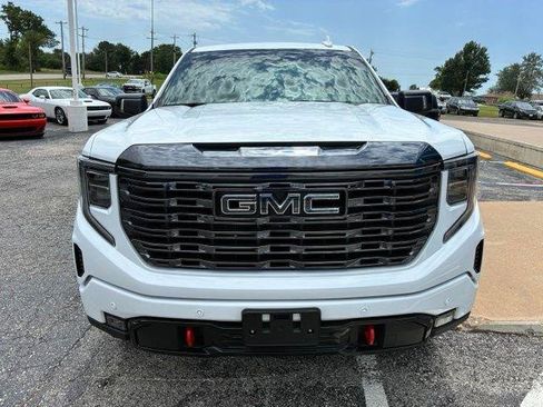 Used 2024 GMC Sierra 1500 AT4 w/ AT4 Premium Package AWD/4WD image 3