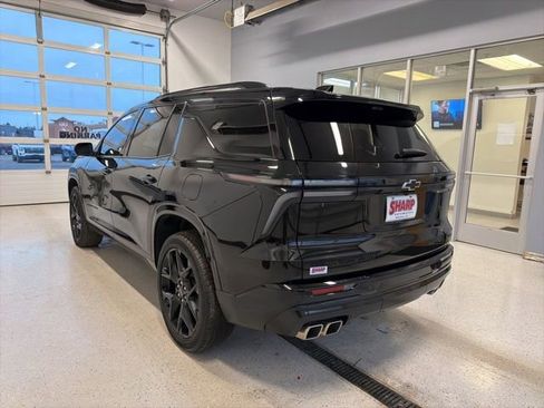 Used 2024 Chevrolet Traverse RS image 7