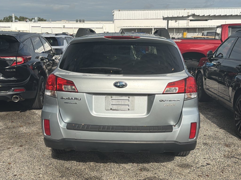 Used 2014 Subaru Outback 2.5i Limited AWD/4WD image 5