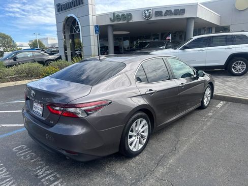 Used 2023 Toyota Camry LE FWD image 4