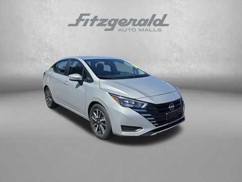 Used 2025 Nissan Versa SV FWD image 1