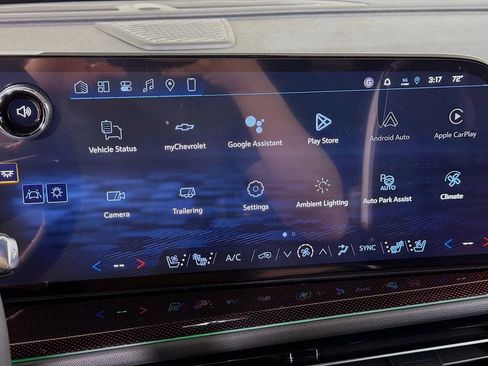 New 2026 Chevrolet Traverse RS w/ LPO, Floor Liner Package AWD/4WD image 14