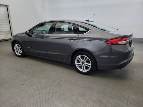 Used 2018 Ford Fusion S image 3