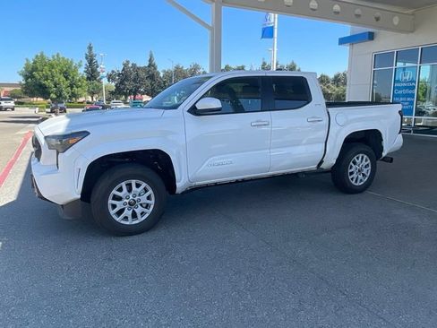 Used 2024 Toyota Tacoma SR5 AWD/4WD image 1