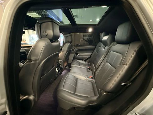 Used 2019 Land Rover Range Rover Sport HSE Dynamic image 13