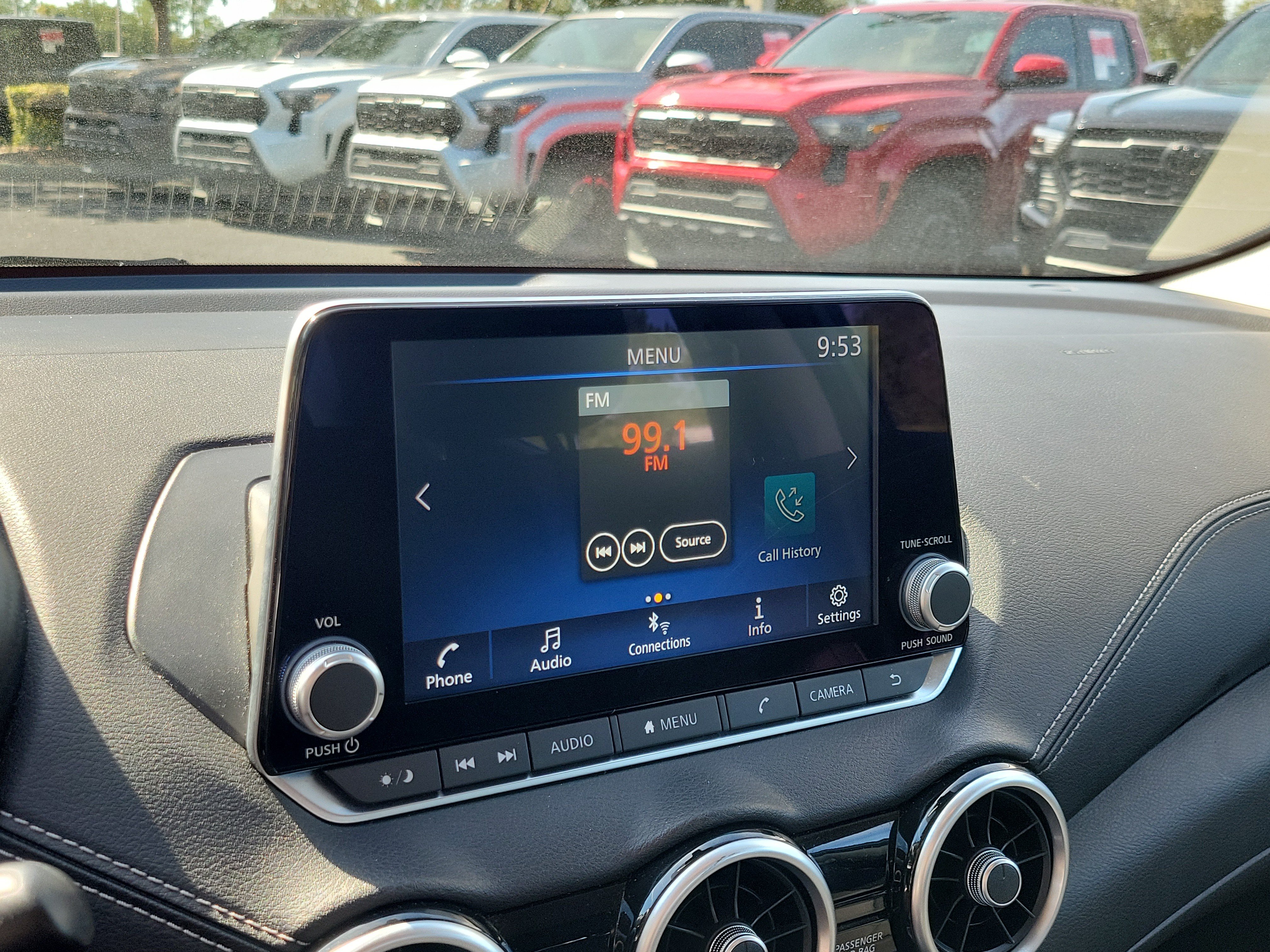 Used 2025 Nissan Sentra SV FWD image 21
