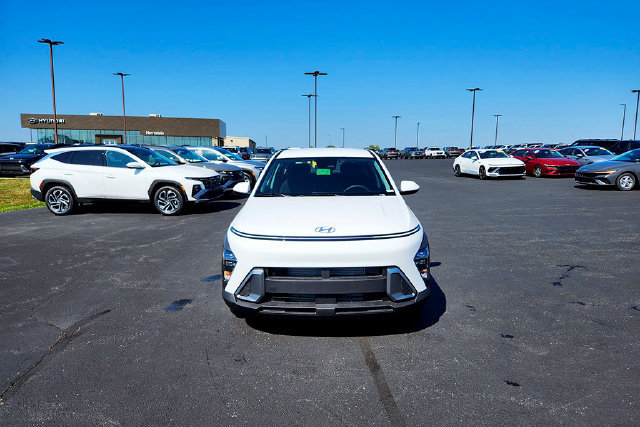 New 2027 Hyundai Kona SE FWD image 2