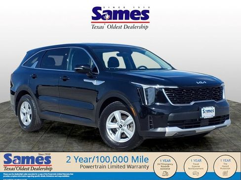 Used 2025 Kia Sorento LX FWD image 1