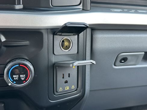 New 2025 Ford F550 4x4 SuperCab Super Duty image 7