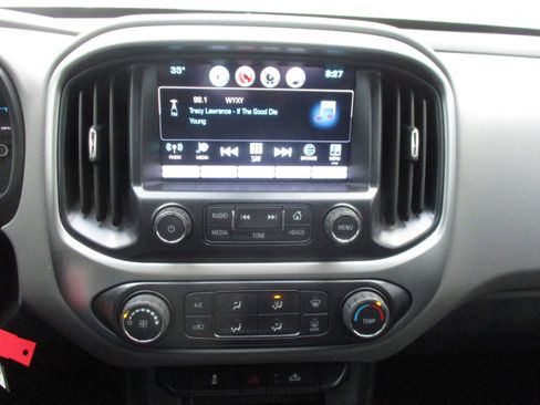 Used 2016 Chevrolet Colorado LT w/ LT Convenience Package image 12