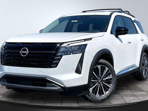 New 2026 Nissan Pathfinder Platinum AWD/4WD image 2