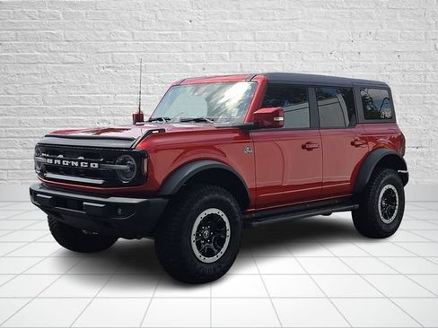 Used 2023 Ford Bronco Outer Banks w/ Sasquatch Package AWD/4WD image 3