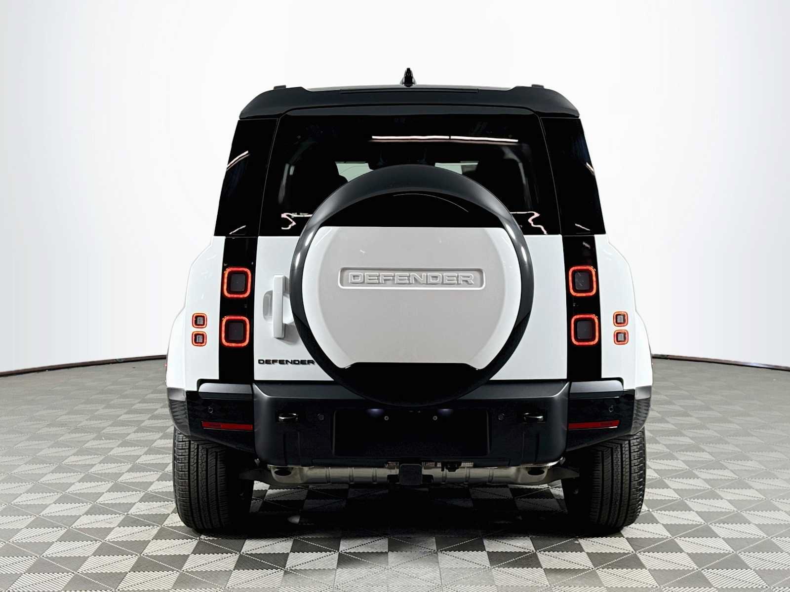 New 2026 Land Rover Defender 110 X-Dynamic SE AWD/4WD image 6