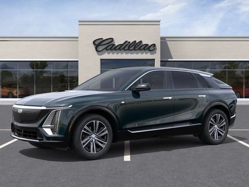 Used 2026 Cadillac Lyriq Luxury w/ LPO, Floor Liner Package AWD/4WD image 2