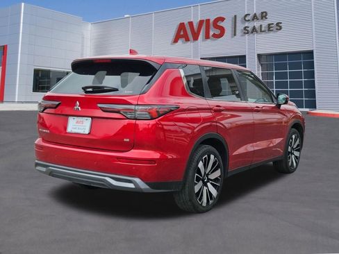 Used 2025 Mitsubishi Outlander SE AWD/4WD image 6
