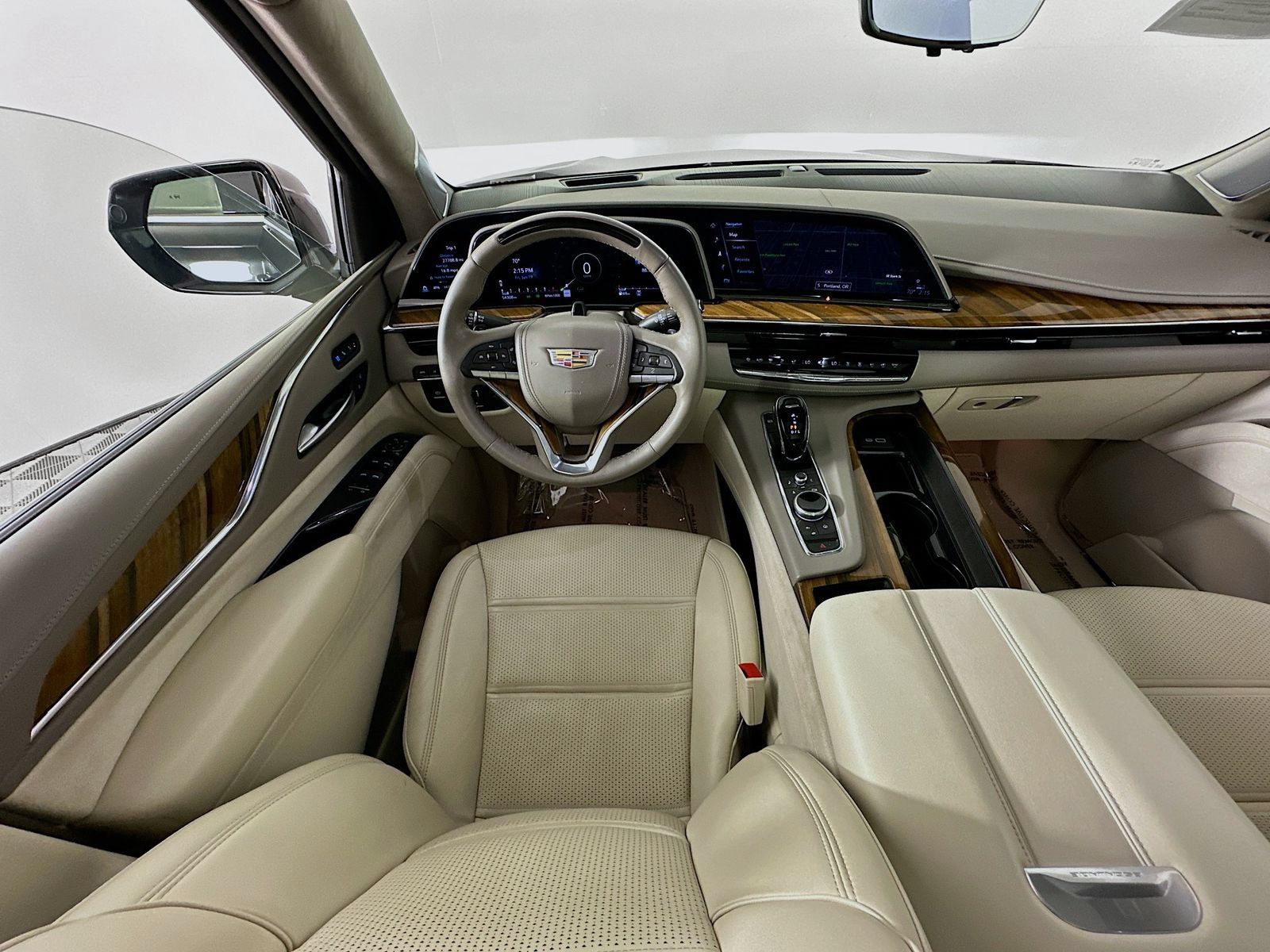 Used 2024 Cadillac Escalade Premium Luxury Platinum AWD/4WD image 24