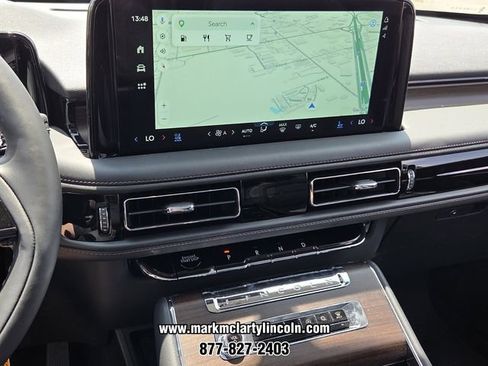 New 2026 Lincoln Aviator Reserve AWD/4WD image 17