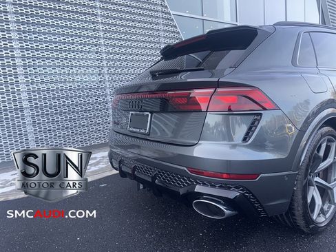 New 2025 Audi RS Q8 performance image 4