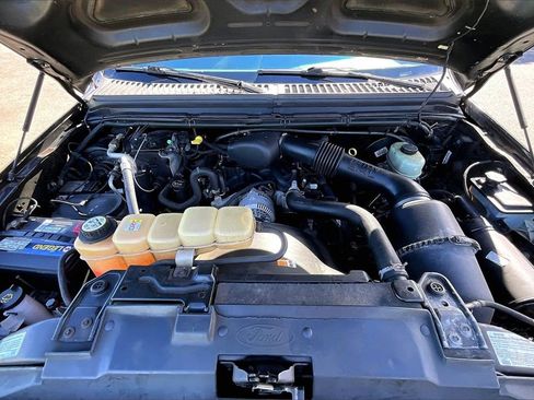 Used 2004 Ford F250 XL image 9