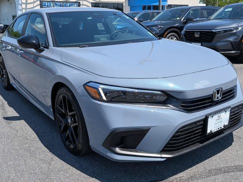 Used 2024 Honda Civic Sport image 4