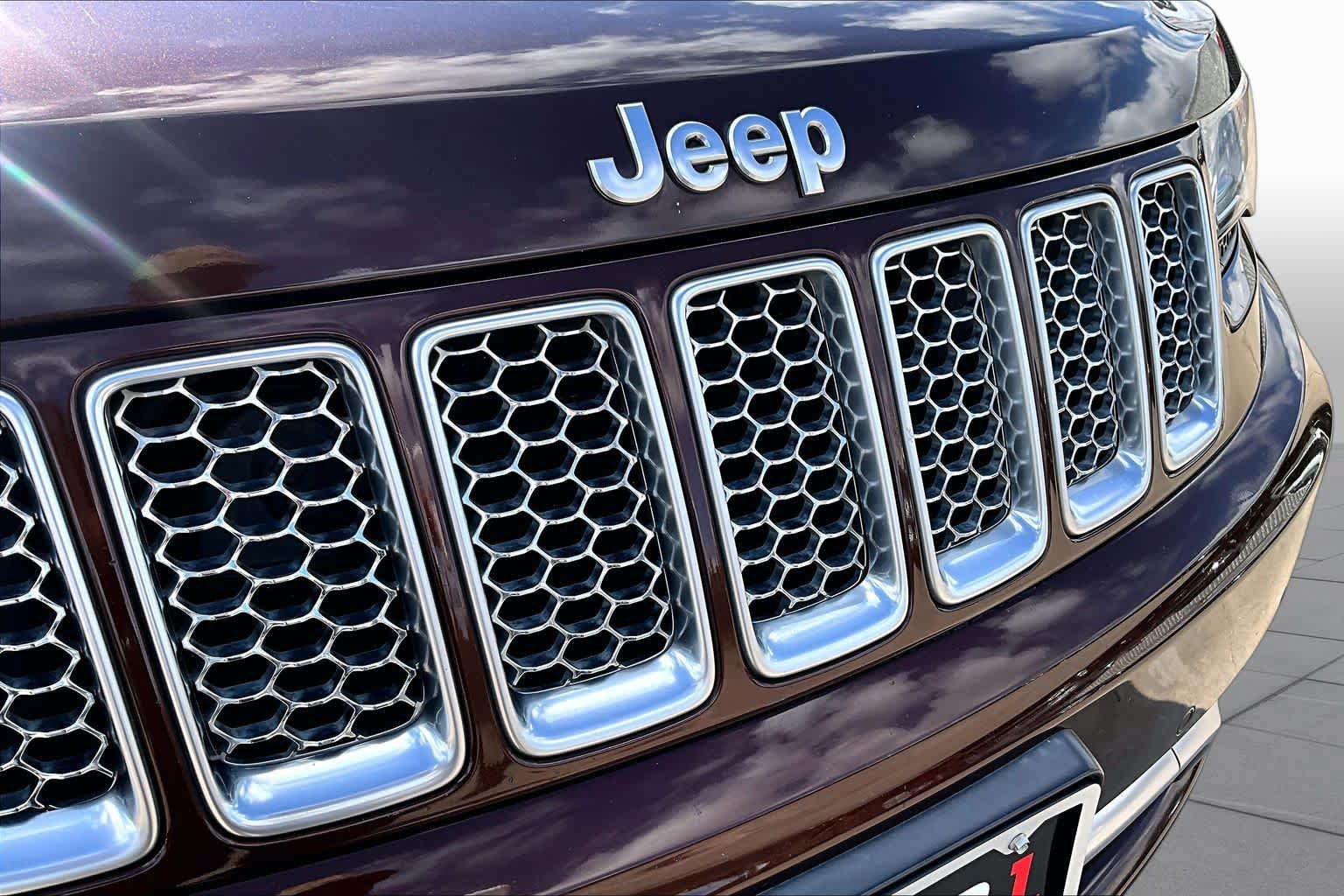 Used 2015 Jeep Grand Cherokee Summit w/ Platinum Series Group RWD image 30