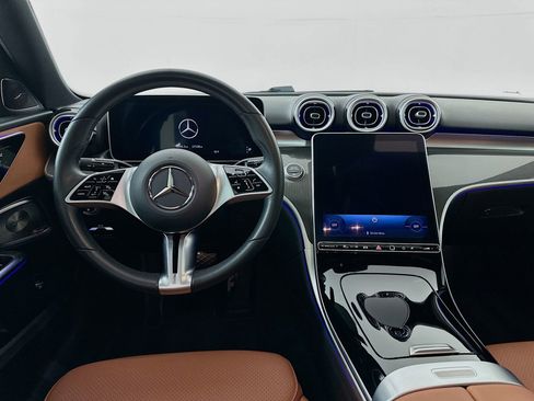 Used 2025 Mercedes-Benz C 300 Sedan image 25