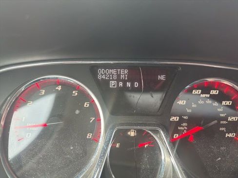 Used 2017 GMC Acadia Limited SLT image 2