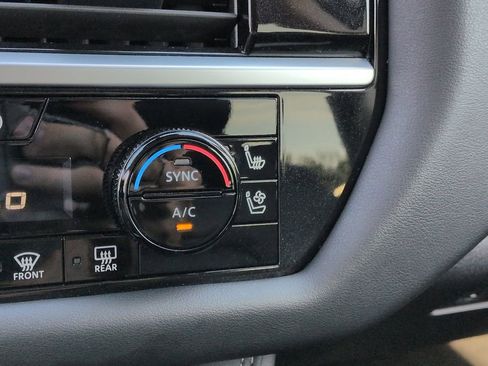 Used 2025 Nissan Pathfinder Platinum w/ Cargo Package FWD image 22