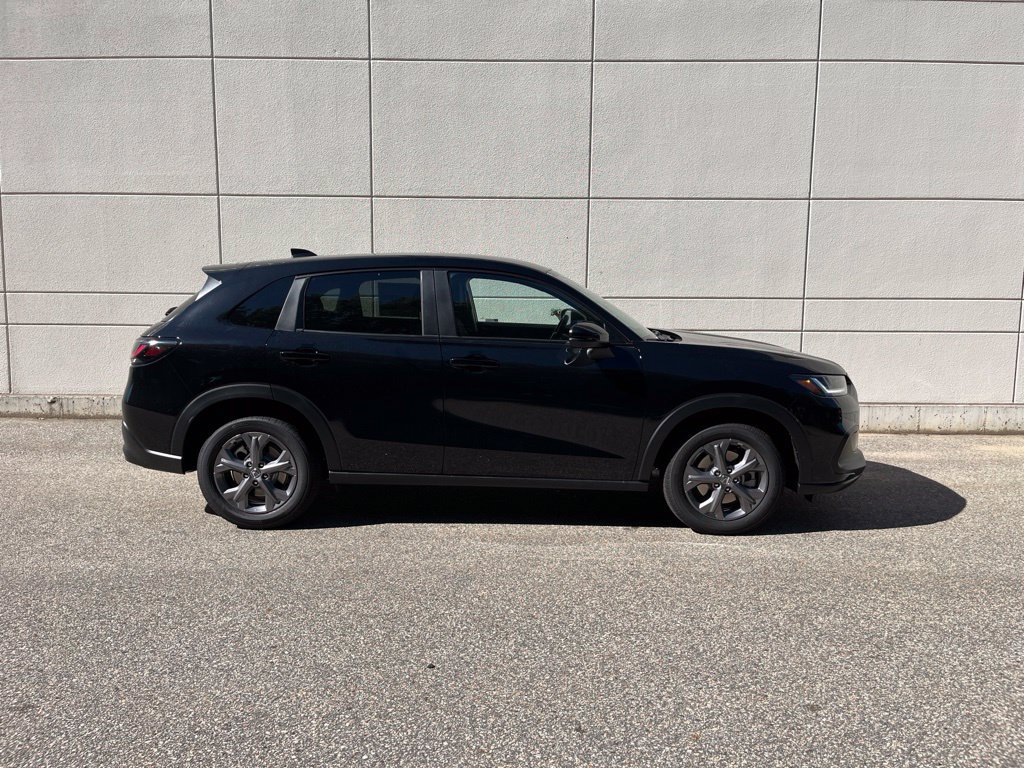 New 2027 Honda HR-V LX image 3