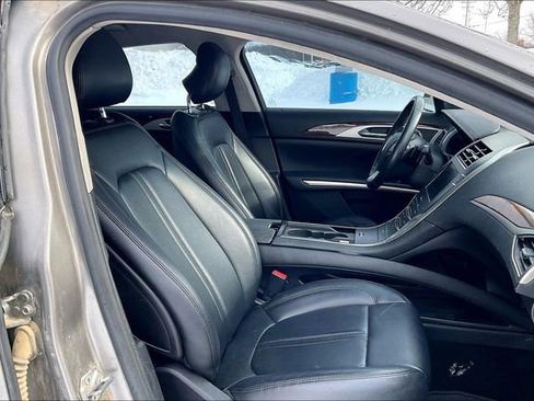 Used 2016 Lincoln MKZ image 8