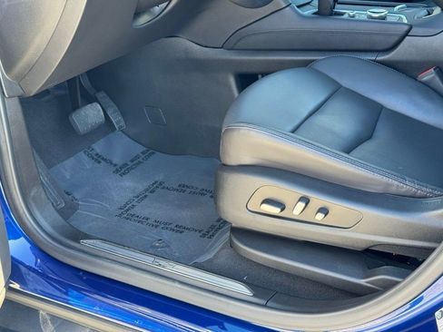 Certified 2025 Cadillac XT5 Premium Luxury image 27