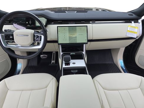 New 2026 Land Rover Range Rover SE image 9