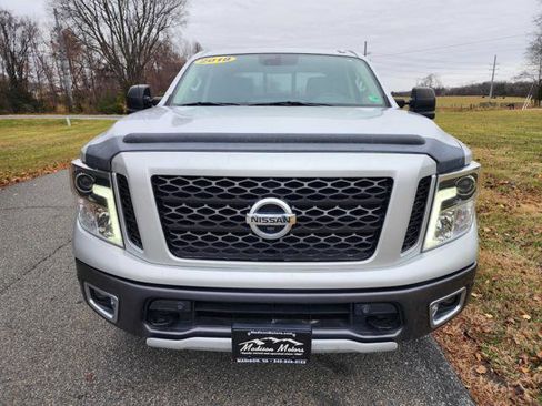 Used 2018 Nissan Titan PRO-4X w/ Pro-4x Convenience Package image 3