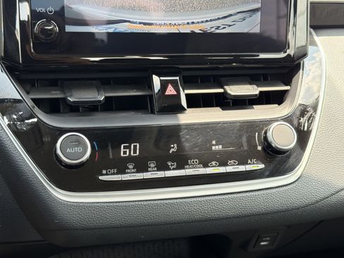 Used 2024 Toyota Corolla LE FWD image 13