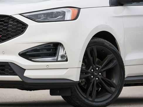 Used 2020 Ford Edge ST w/ Equipment Group 401A AWD/4WD image 32