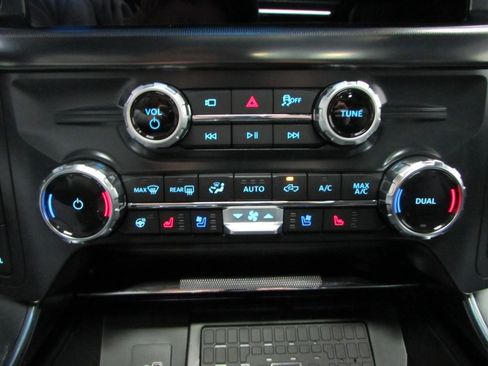 New 2025 Ford F150 Platinum w/ Equipment Group 702A High image 30