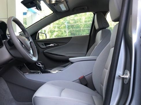 New 2025 Chevrolet Malibu LT image 10
