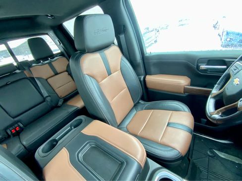 Used 2021 Chevrolet Silverado 1500 High Country image 25