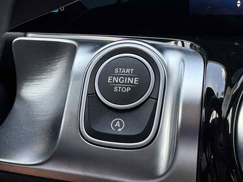 Used 2025 Mercedes-Benz GLB 250 image 20