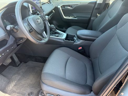 Used 2025 Toyota RAV4 XLE w/ Convenience Package AWD/4WD image 11