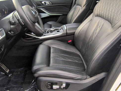 Certified 2023 BMW X7 xDrive40i w/ Executive Package image 17